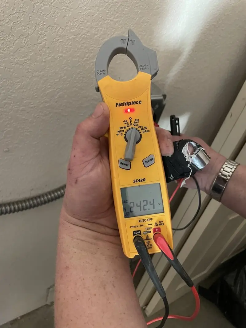 Voltage testing with clamp meter during Generator Installation in Idylwood